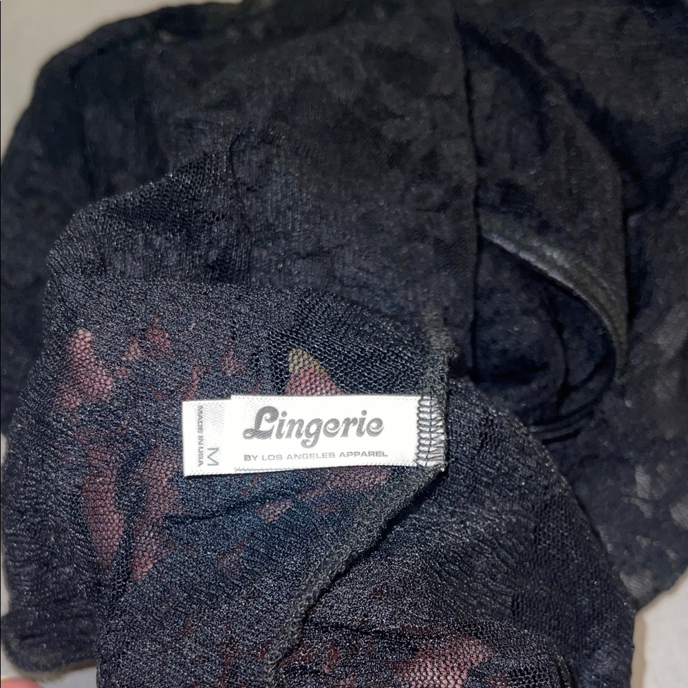 Los Angeles apparel Elegant Black Lace Skirt - Picture 4 of 4